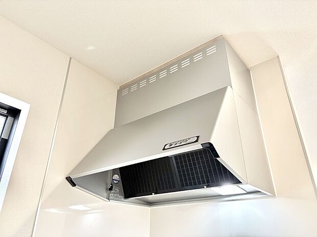 【その他設備(レンジフード)】基本的なお手入れはフィルターのみ!お手入れのしやすさも魅力です。