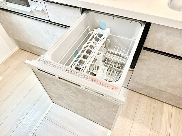 【その他設備(食洗機)】面倒なお片づけは食洗機にお任せ!家事の負担が減って、時間にも気持ちにもゆとりができます。