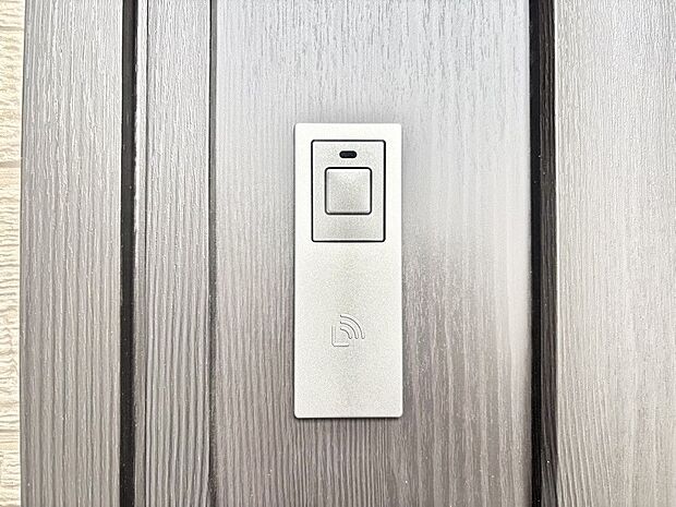 【玄関】ラクラク開錠！スマートコントロールキー。