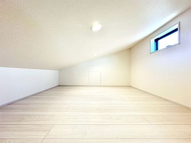 【その他設備(小屋裏収納)】収納ほかにもアイデア次第で快適空間に大変身!