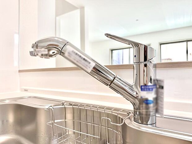 【浄水器】いつでも清潔なおいしいお水を。一つの水栓で水道水と浄水を使い分け。