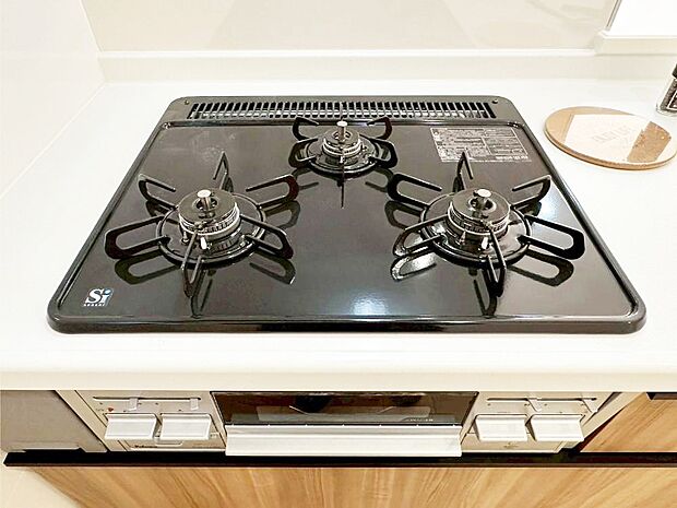 【その他設備(Ｓｉセンサーコンロ)】ガスコンロはＳｉセンサー搭載。火力調節や焦げ付き・消し忘れも防いでくれます。