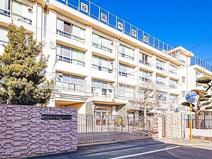 練馬区立谷原中学校 850m