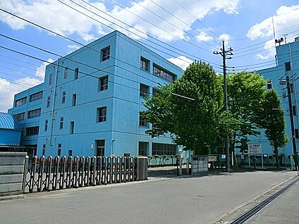 新座市立第五中学校 900m