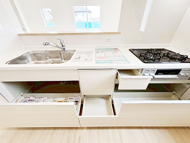 【その他設備(スライド収納)】使いやすさを優先したスライド式収納タイプ！