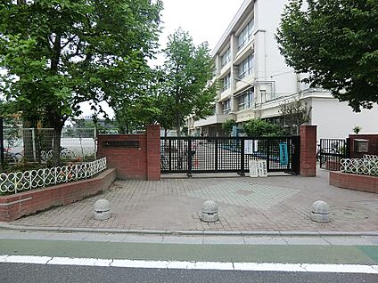 練馬区立大泉学園緑小学校 420m(6分)