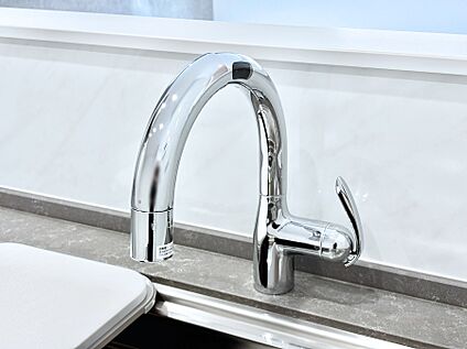 その他設備(浄水器付きタッチレス水栓)