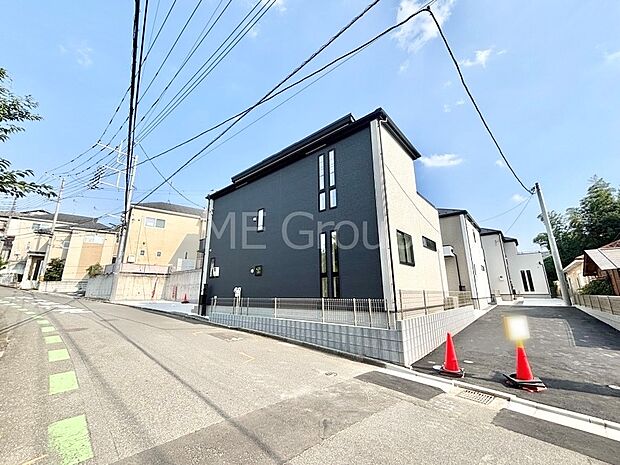【前面道路含む現地写真】堂々完成!! ここから始まる新生活を応援いたします!