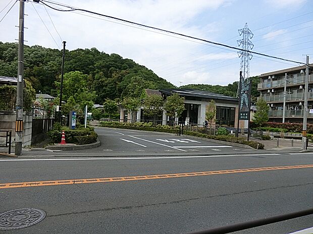 東高根森林公園(約190m)