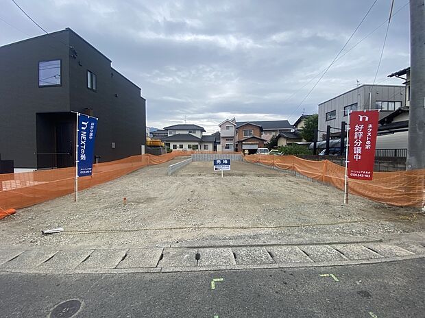 【早良区野芥2丁目】
福岡市地下鉄七隈線「野芥」駅まで徒歩6分の立地です。「博多」駅まで乗り換えなしでアクセス可能◎土地面積48坪超。/現地(2026年1月)撮影