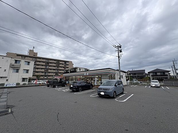 セブンイレブン福岡次郎丸4丁目店(約397m)