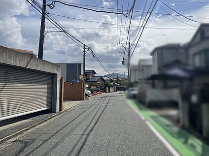 【前面道路含む現地土地写真】