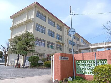 福岡市立梅林中学校 約1112m(徒歩14分)