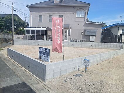 【前面道路含む現地写真】