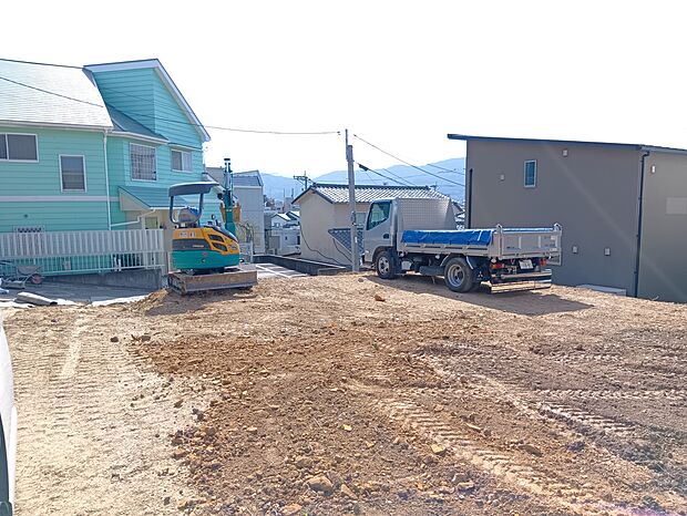 【【現地土地写真】】敷地面積37坪超。ゆとりある敷地で、広々LDKや豊富な収納等、多彩なプランをご検討可能です。/現地(2026年02月)撮影