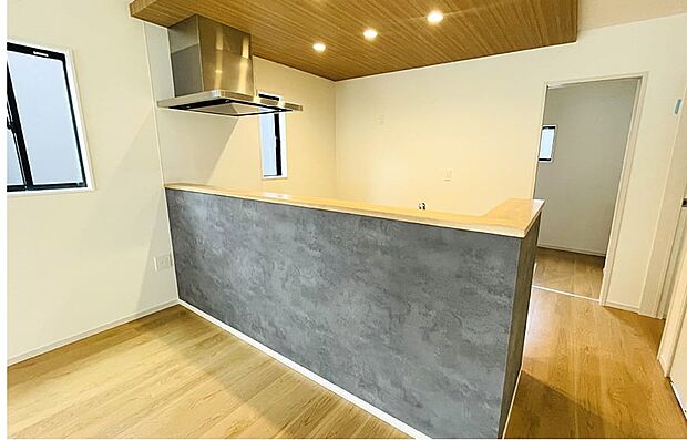 【リビング】ただいま建築中です。周辺物件とともにご紹介させていただきますのでお気軽にお問い合わせください。(画像はイメージです)