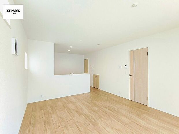 【居間・リビング】【リビング】キッチンと一体になったリビングはひろびろとしたくつろぎ空間を実現しています。