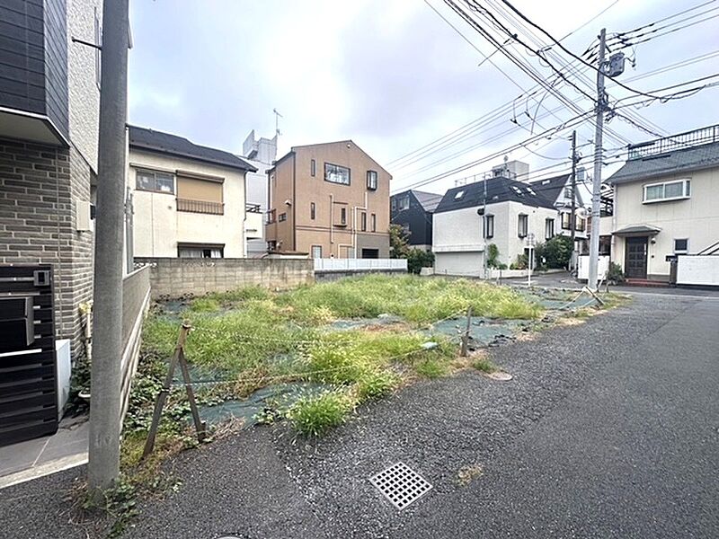 温かい陽光がお土地にサンサンと降り注ぎます。高い建築物もなく開放感を感じる事が出来ます。人気の文京区に住んでみませんか♪完成前になりますのでプレゼンテーションもご案内させていただきます。