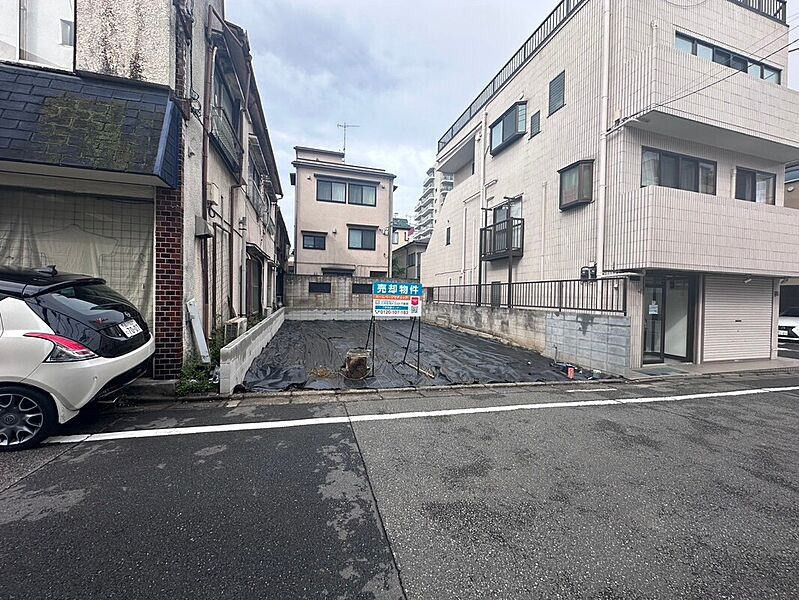 南道路に面した魅力を最大限活かした明るいお住まいです。