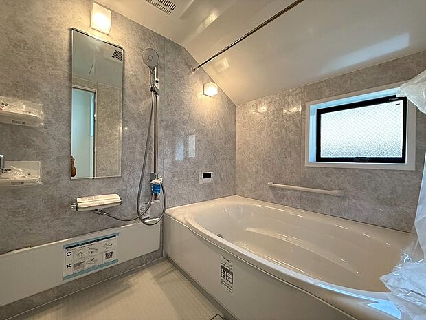 【◆浴室】同仕様施工例写真になります。完成前になりますので、ショールームにてプレゼンテーションさせていただきます。実際の品質もご覧いただく事が出来ますのでイメージも湧きやすいと思います。