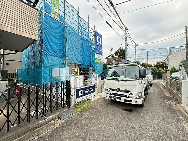 【◆現地】伸びやかな青空から降り注ぐ温かい陽光をたっぷり取り込める立地になります。陽当たりは決め手になる大切なPOINTです。是非リアルタイムに現地をご覧くださいませ。