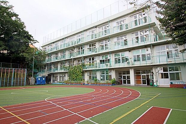 文京区立指ケ谷小学校