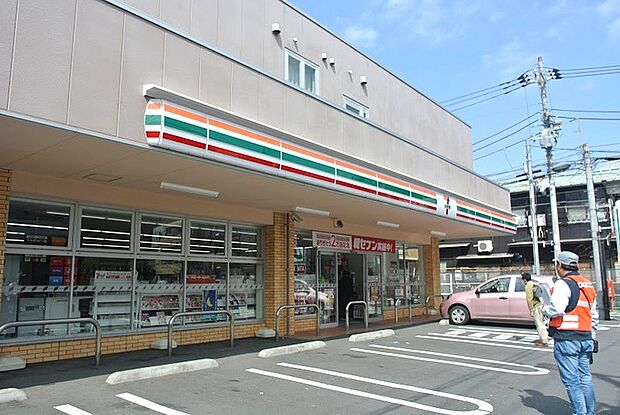セブンイレブン杉並馬橋通り店(約370m)