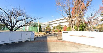 蕨市第二中学校 1530ｍ(徒歩20分)