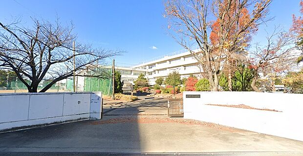 蕨市第二中学校（約1,530m）