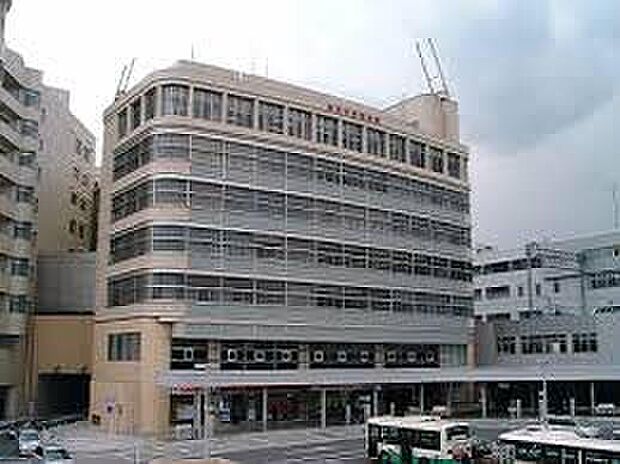 奈良市役所西部出張所(約1,000m)