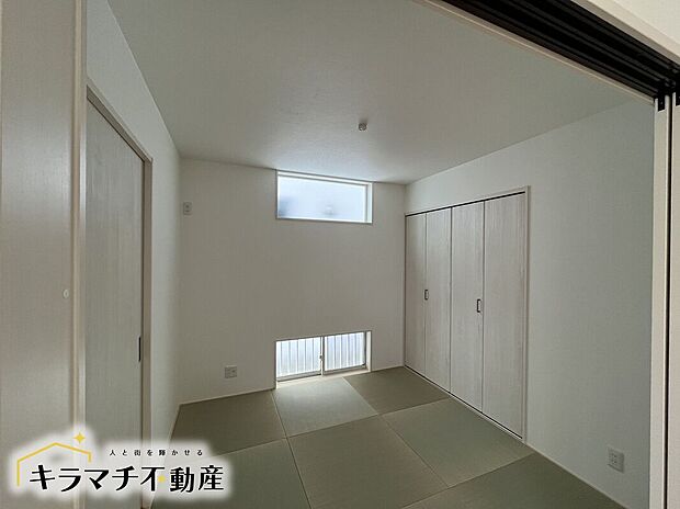 【和室】2号地には4.5帖の和室付きです♪琉球畳使用しており、客間やくつろぎスペースとして多目的に使用できます！
