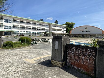 三蔵子小学校 約390m (徒歩約5分)