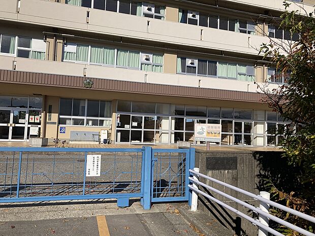 大浦小学校（約1,251m）