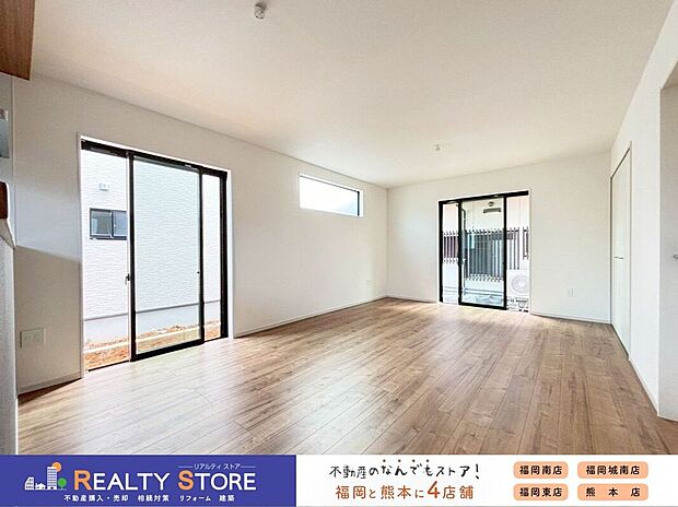 〈2号棟〉☆リビング☆リビング階段採用♪自然と家族が集まるリビング♪