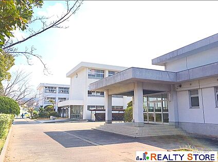 春日市立天神山小学校 450m