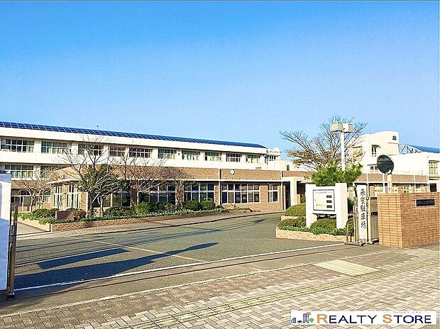 糸島市立二丈中学校(約280m)