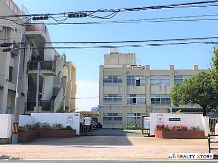 福岡市立内浜小学校 850m