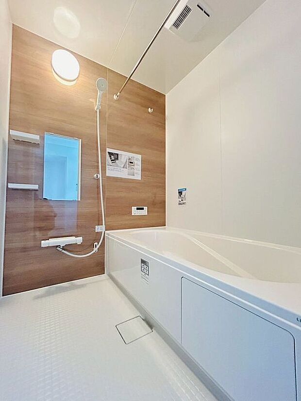 【バス】☆ユニットバス☆一坪の広々としたバスルーム♪足を伸ばして一日の疲れを癒しましょう♪