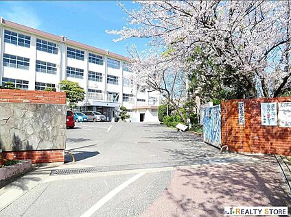 福岡市立友泉中学校 800m