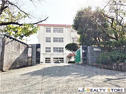 福岡市立平尾中学校 800m