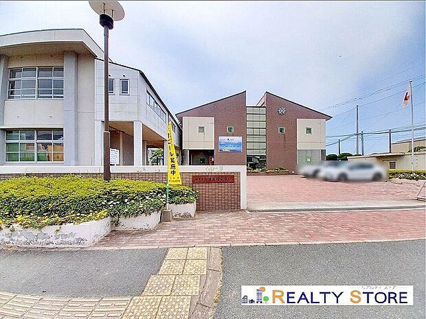 福津市立津屋崎中学校(約1,960m)