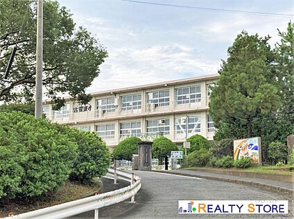 古賀市立古賀東小学校 860m