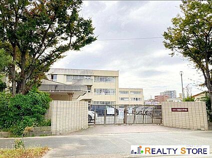 福岡市立松島小学校 810m