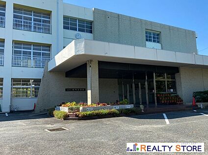 篠栗町立勢門小学校 850m