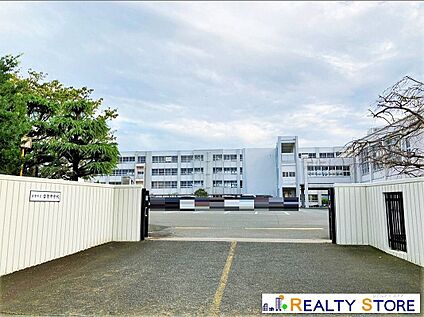 古賀市立古賀中学校 1600m