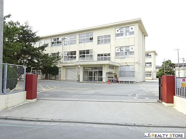 福岡市立和白中学校(約1,880m)