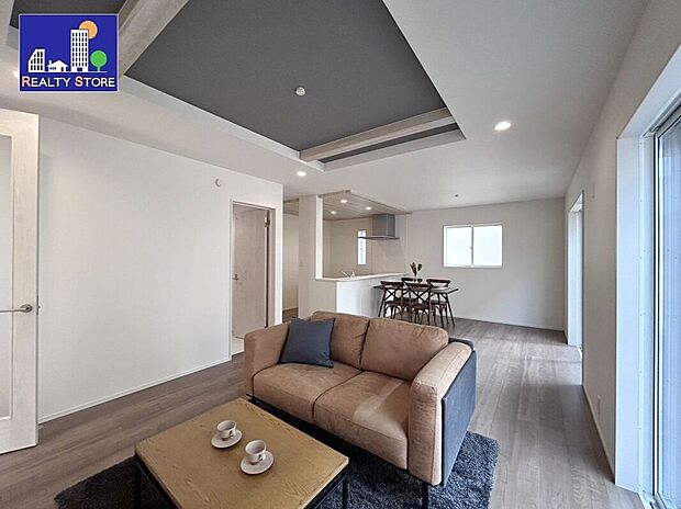 ☆リビング☆家具を置いてもゆとりの広さ♪19帖の広々としたリビング♪