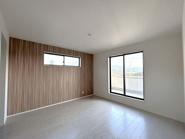 ☆洋室A☆バルコニーに面した明るいお部屋♪W.I.Cを備えており主寝室におススメ♪