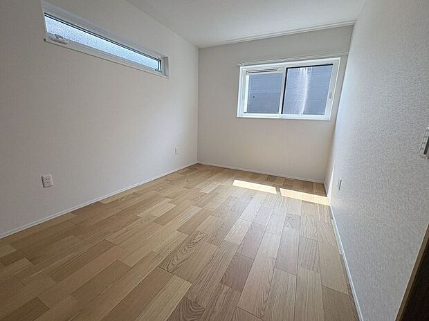 ☆6.8帖洋室☆ベッドを置いても広々としたお部屋♪主寝室におすすめです♪