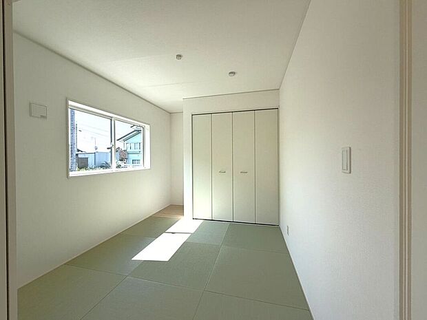 ☆和室☆畳のぬくもりを感じる和室。家族の憩いの場所としてもおすすめです♪